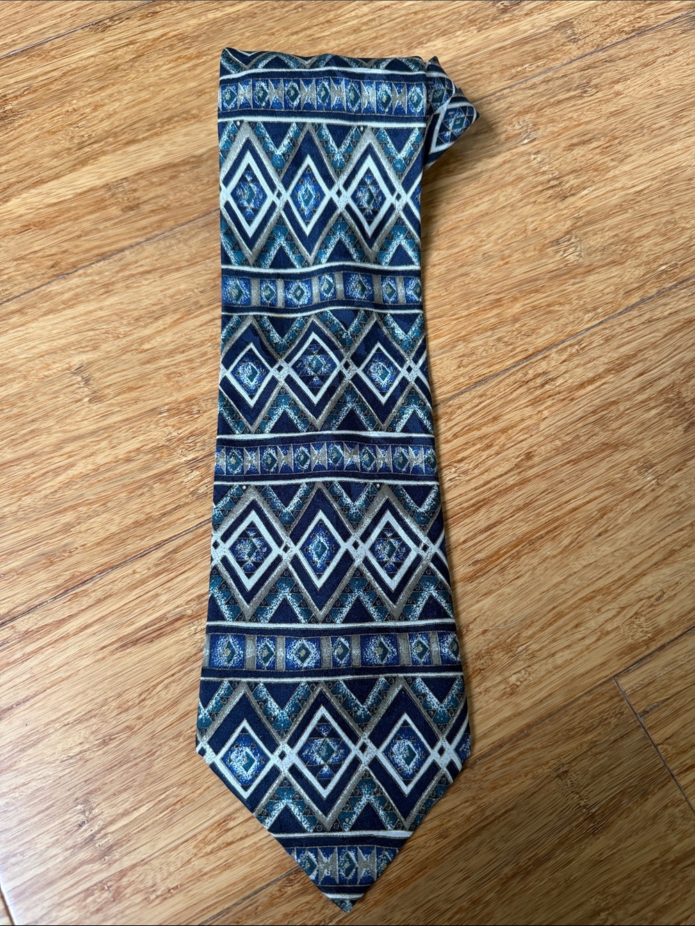 (2T) Bachrach Navy and Light Blue Geometric Diamond Tie